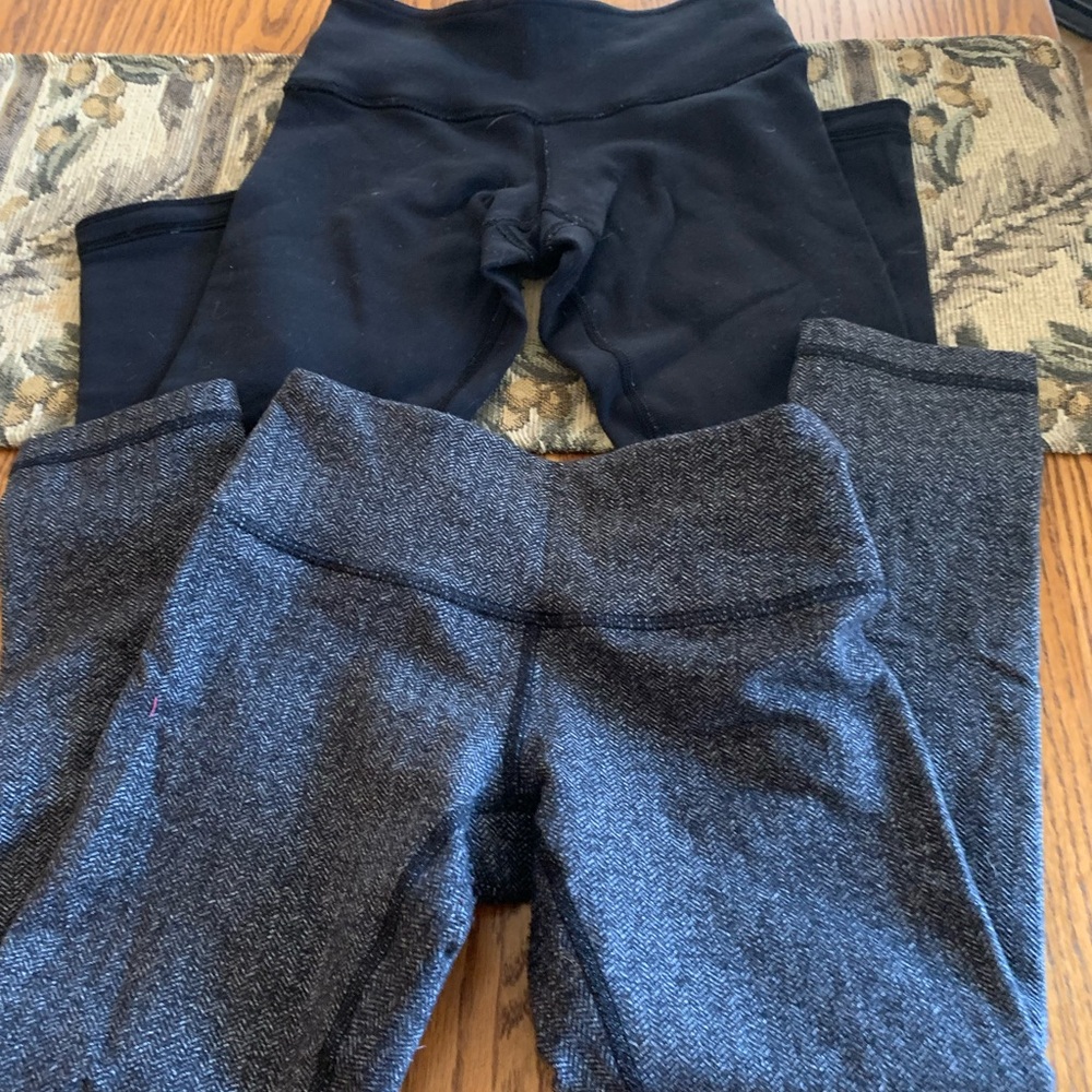 Lululemon Wonderunder reversible size 2 crop